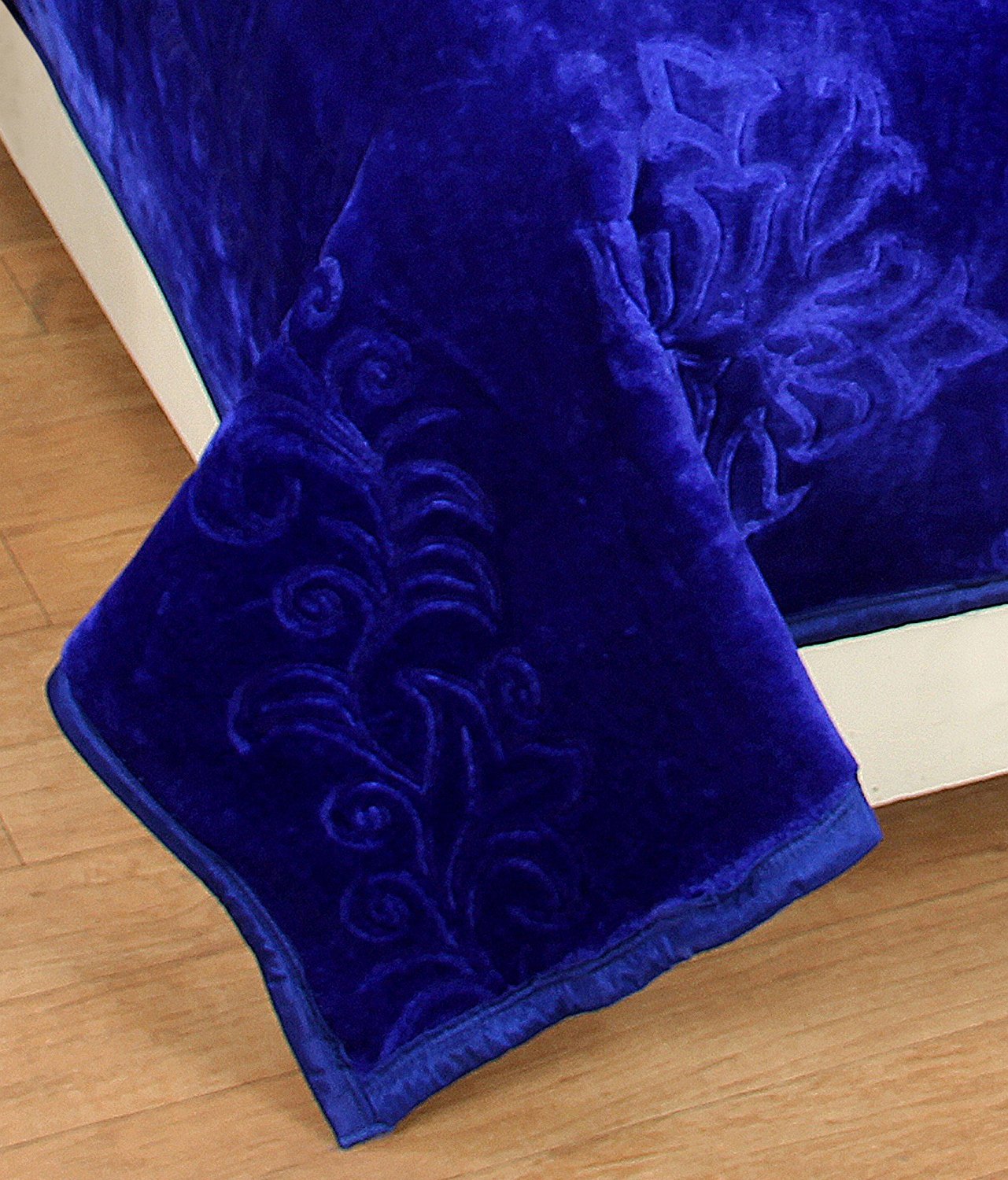 Goyal's Polyester Embossed Floral Printed 500TC Single Bed Mink Blanket 63 X 85 Inch - Blue, reversible